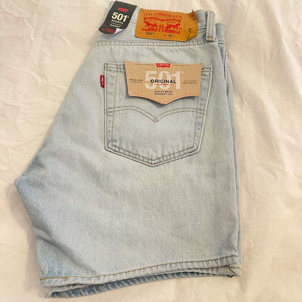 Levi’s shorts